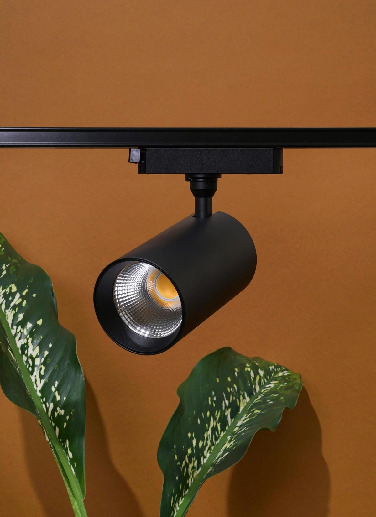 Highland™ LED Track Light System-2